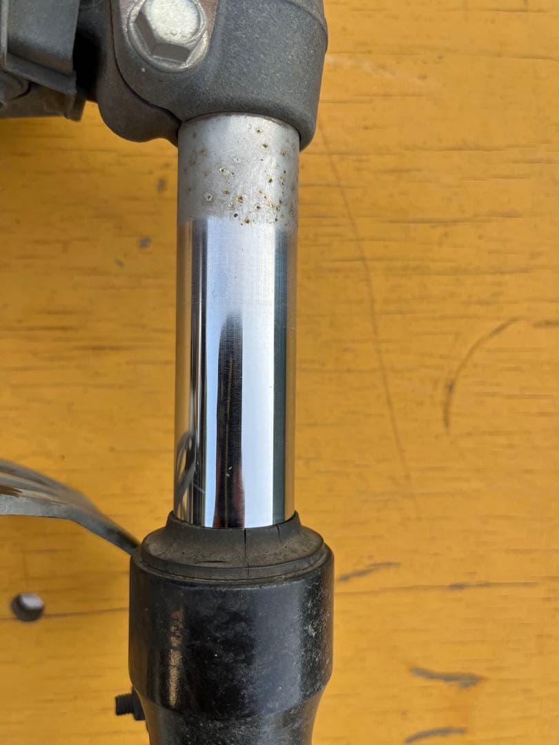 アドレスV125G フロントフォーク