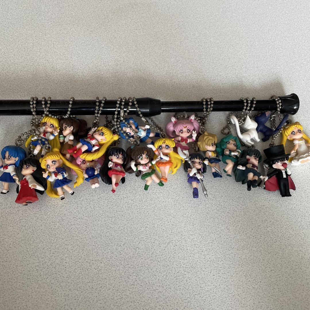セーラームーン　ガチャ　キーホルダー