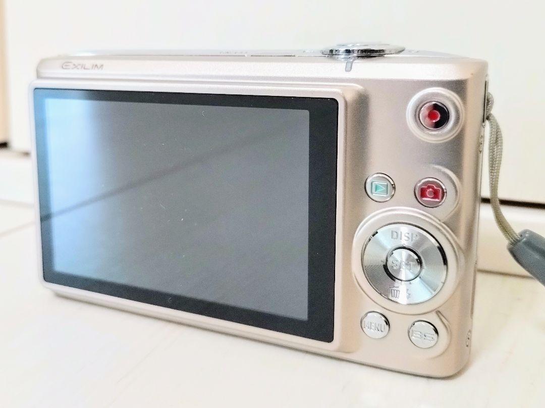 美品　Casio EXILIM EX-Z200　カメラ