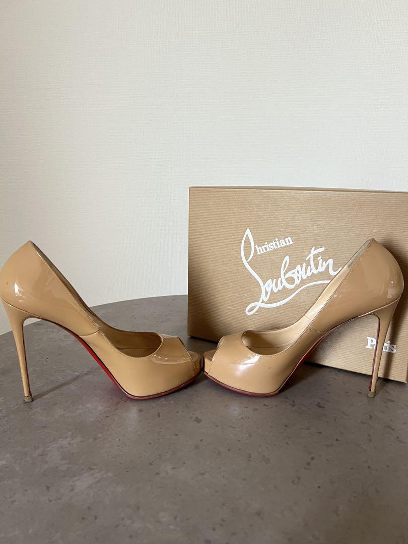 Christian Louboutin ベージュ オープントゥ パンプス - メルカリ