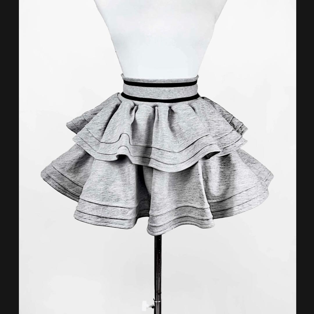 イドラタールテオドール リボンダウンセットアップ グレー イドラタールテオドール リボンダウンセットアップ グレー