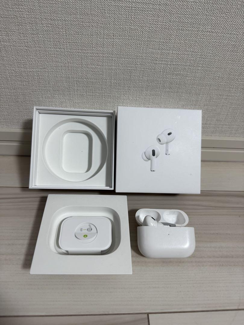美品　第二世代　AirPods本体 ホワイト 充電ケース付き　※左のみ