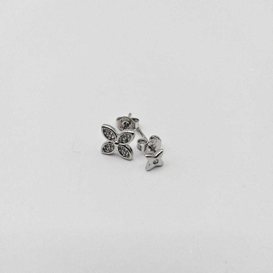 370Pb【オシャレ】クリスタル ピアス CZ ダイヤ シルバー　S925 再入荷】 人気 S925 純銀 シルバー ピアス CZダイヤ 7mm AY02の