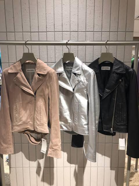 SNIDEL 本革 スタンダード ライダース ジャケット Sサイズ やぎ革 - メルカリ SNIDEL 本革 スタンダード ライダース ジャケット Sサイズ やぎ革 - メルカリ