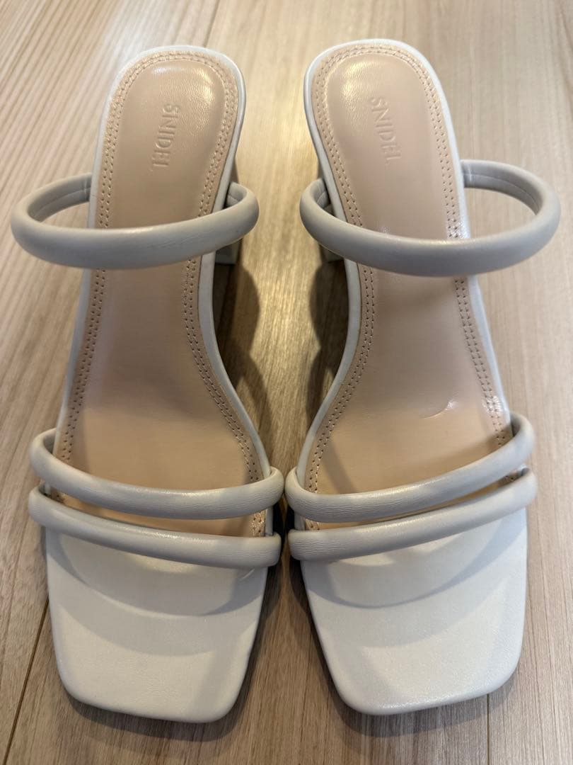 新品　SNIDEL スナイデル バリエミュール サンダル