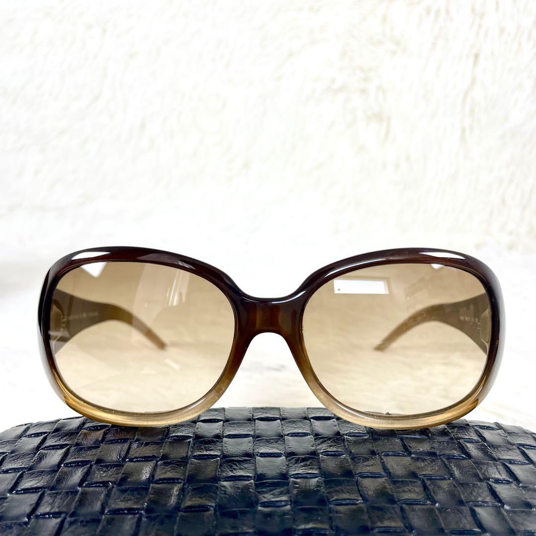 極美品 FENDI サングラス ズッカ FS5077 ブラウンレンズ