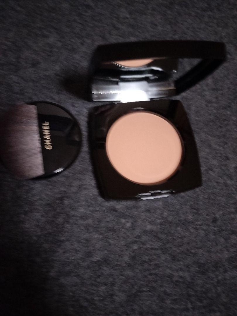 CHANEL LES BEIGESプレストパウダー B20 ギフトboxリボン付