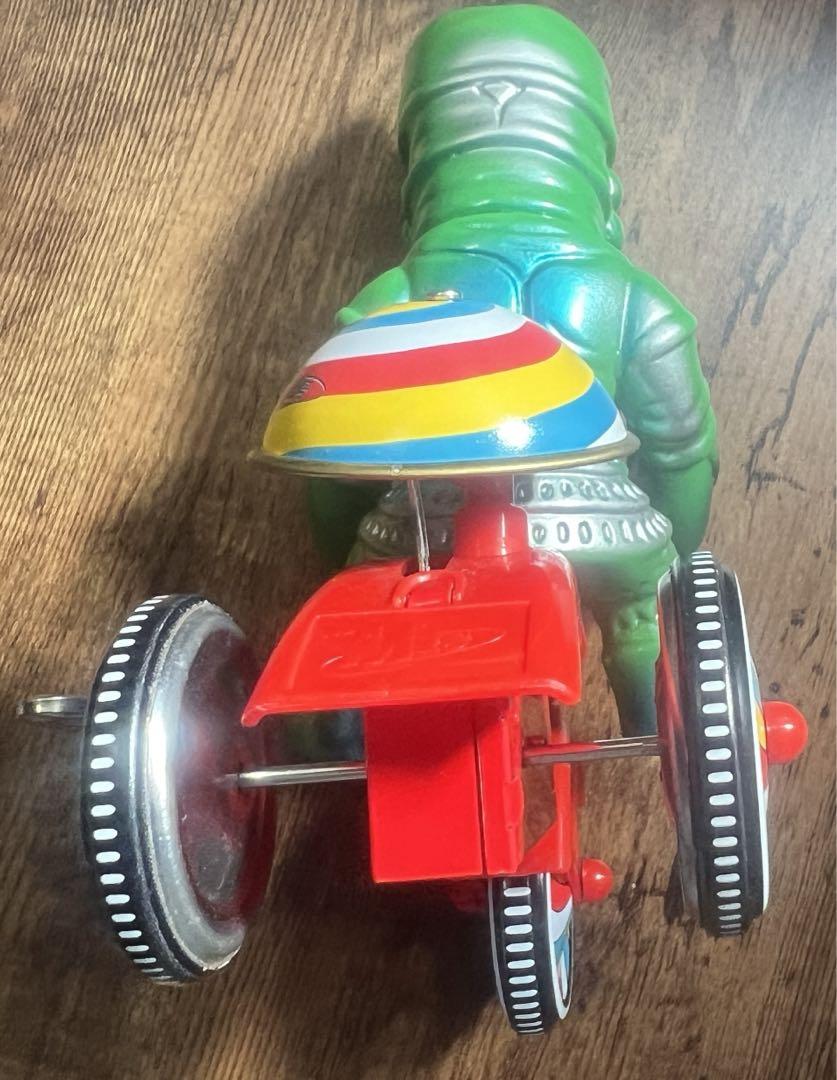 バルタン星人 ゼンマイ三輪車