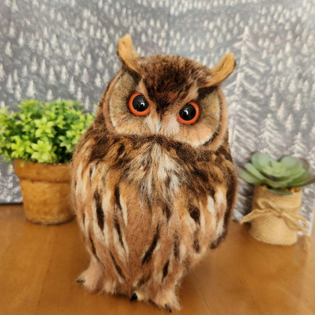 羊毛フェルト フクロウの置物 トラフズク