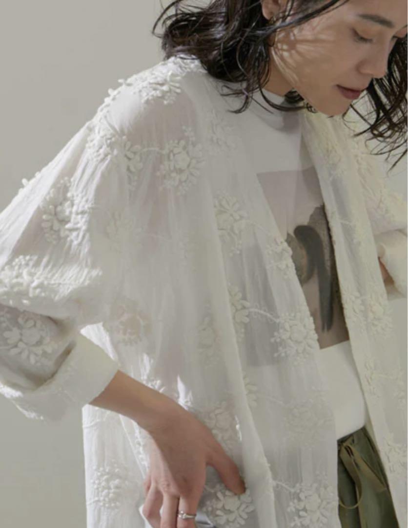大人の上質  SALON adam et ropé エンブロイダリーノーカラージャケット トップス