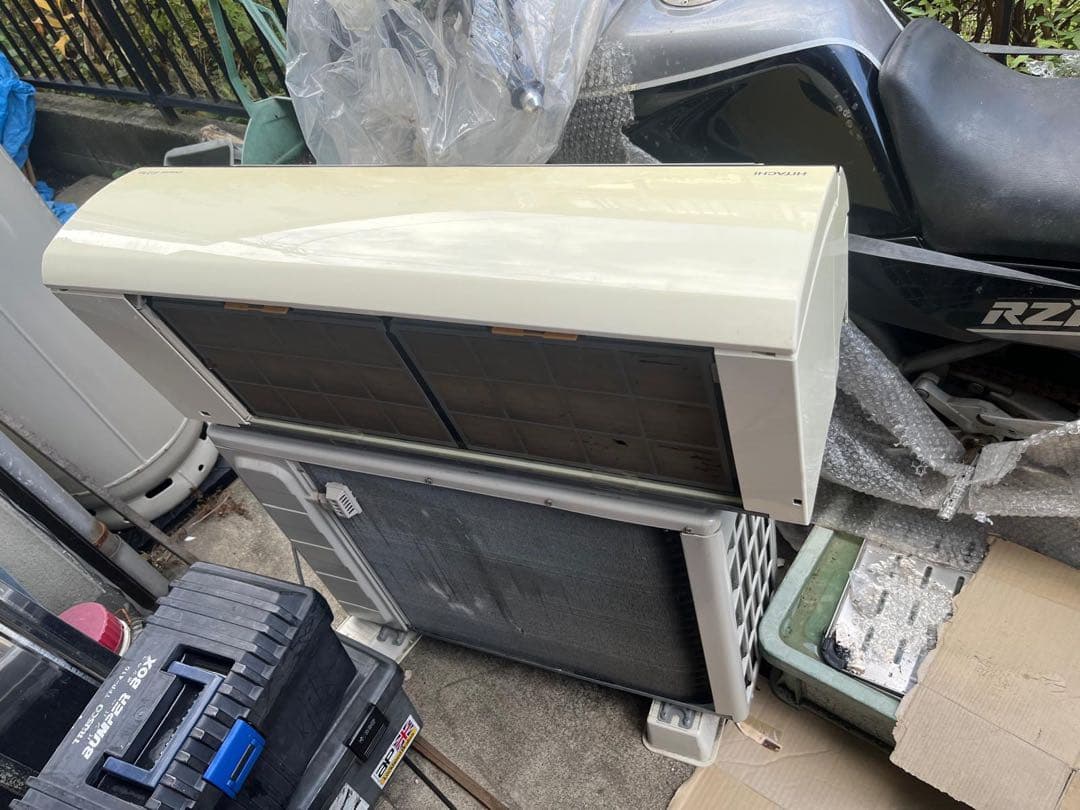 日立エアコン2015年動作未やや傷や汚れあり