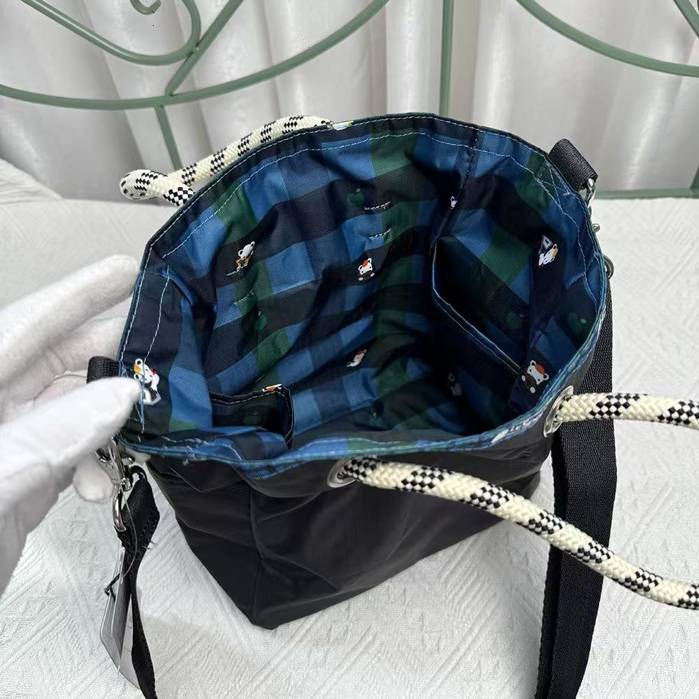 LeSportsac×familiar 人気コラボ企画第3弾 仕事や日常で使える