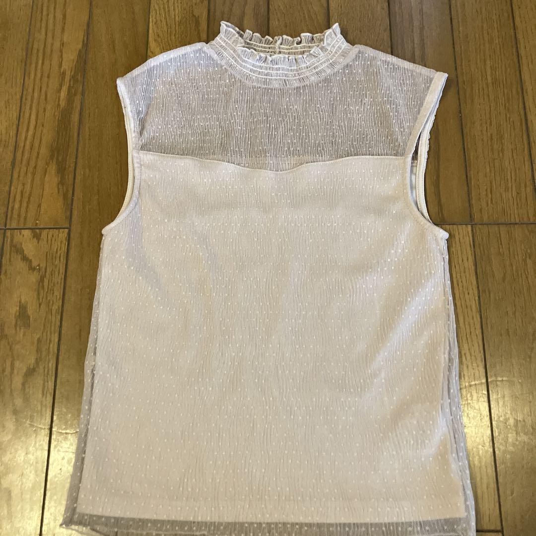 【美品】襟元レースノースリーブカットソー
