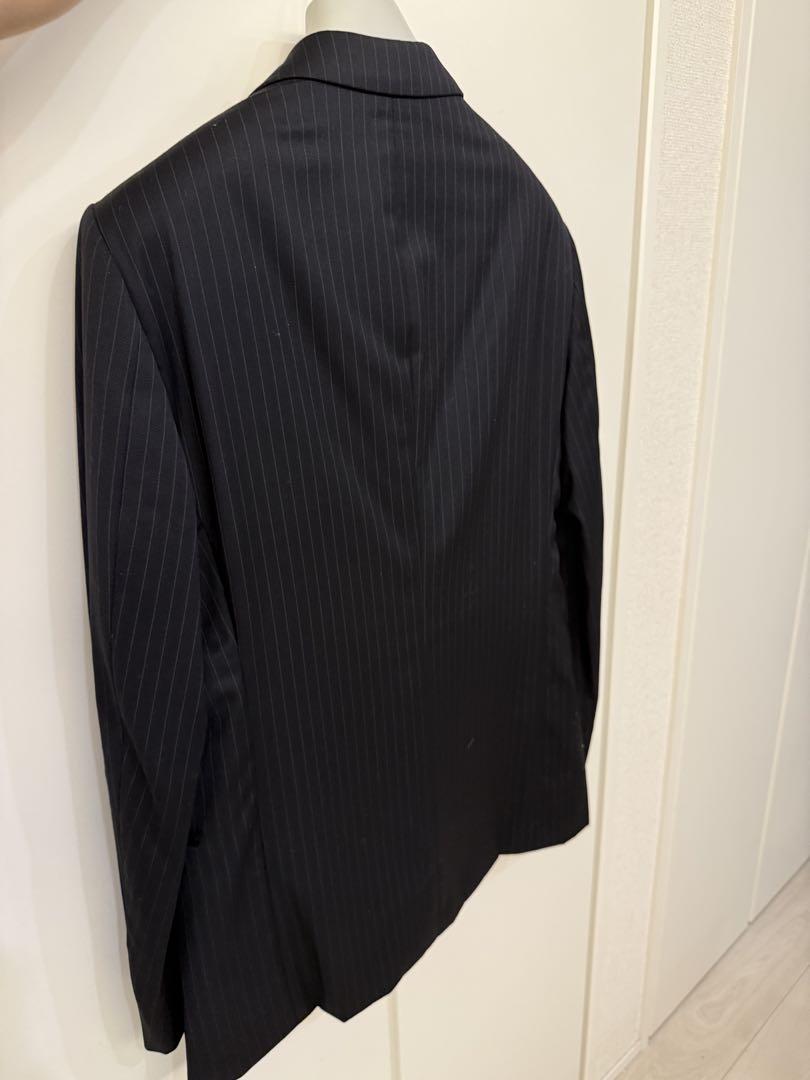 ARMANI ブラックストライプ ビジネススーツ