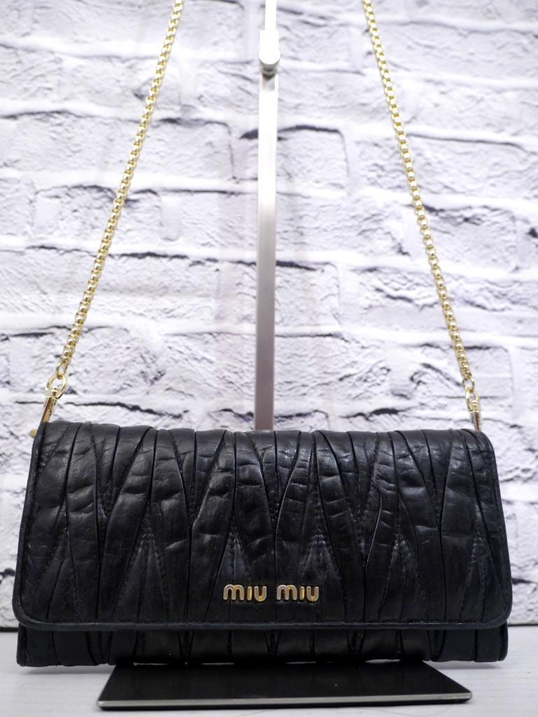 ◆miu miu マテラッセ ショルダー ウォレット バッグ ポシェット 黒x金