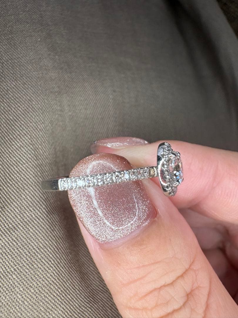 イノーヴェ♡0.42ct Dカラー