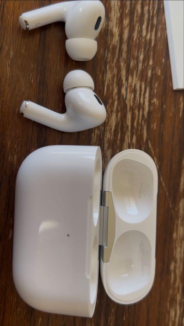 AirPods Pro (第2世代) 本体 MagSafe充電ケース付き
