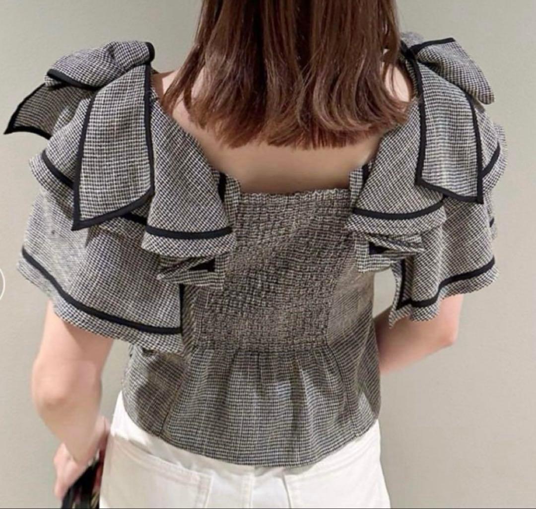 新品未使用 SNIDEL スクエアスリーブブラウス