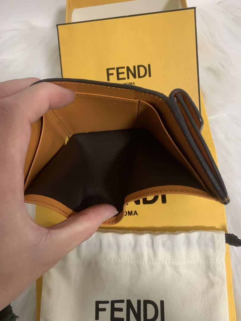 レア！定価5万！FENDI 折り財布