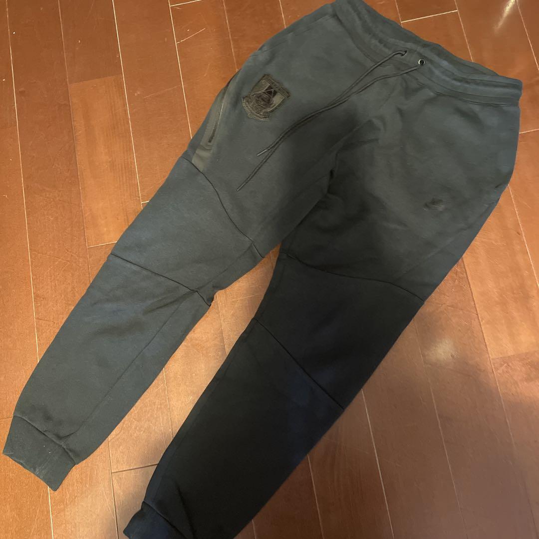 完売品★レアアイテム　浦和レッズ　Nike ブラック ジャージ上下セット