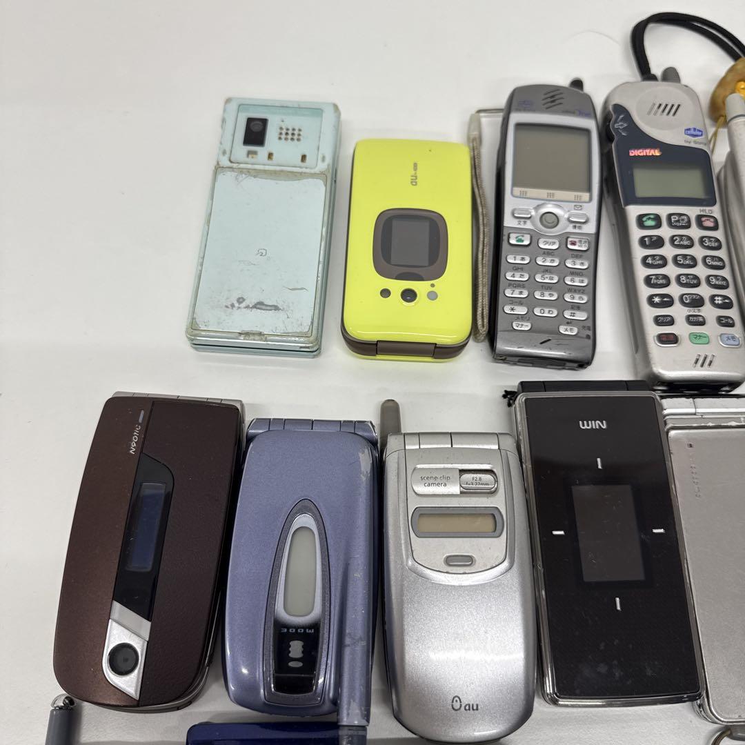 携帯電話 ジャンク品 計65台 まとめ売り(A132) 携帯電話 ジャンク品 計65台 まとめ売り(A132)