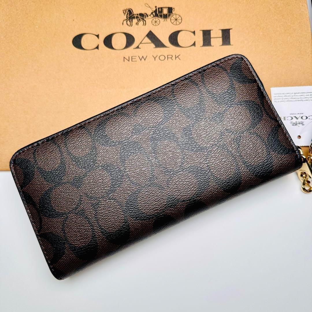 COACHレディース長財布　コーチ長財布　新商品　ストラップ付き