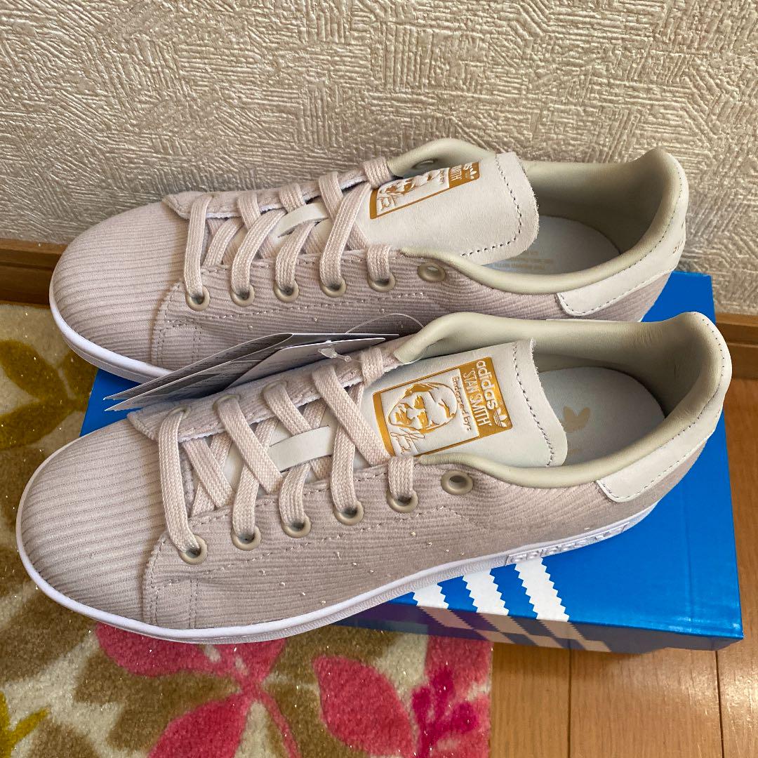 メルカリ 新品未使用 Adidas スタンスミス コーデュロイ レディーススニーカー アディダス 9 800 中古や未使用のフリマ