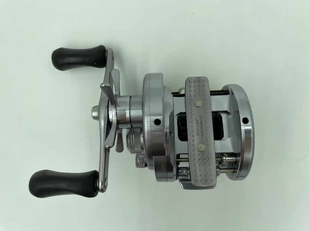 シマノ 09 カルカッタ コンクエスト 200DC スピニングリール