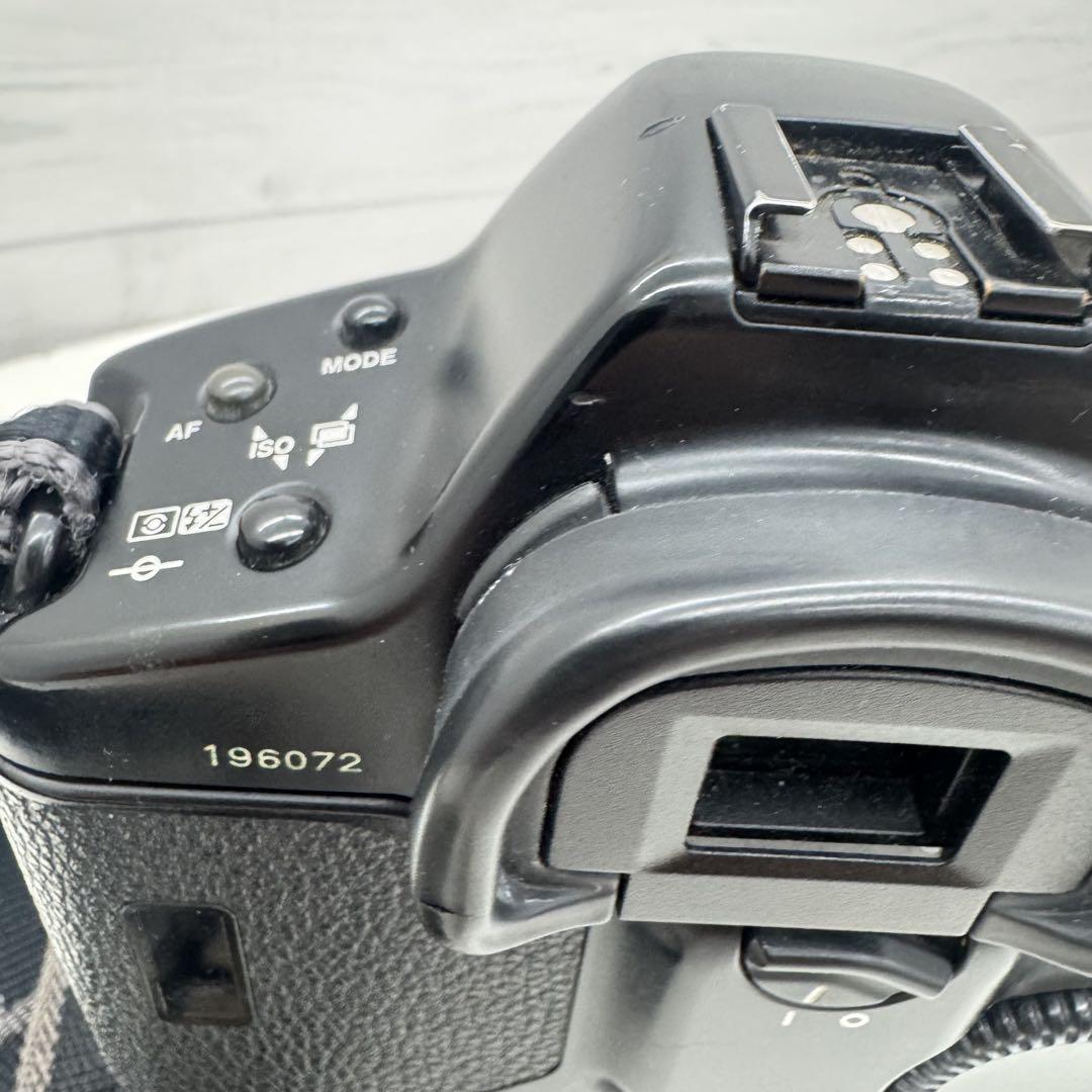 一眼レフカメラ　Canon EOS 1N