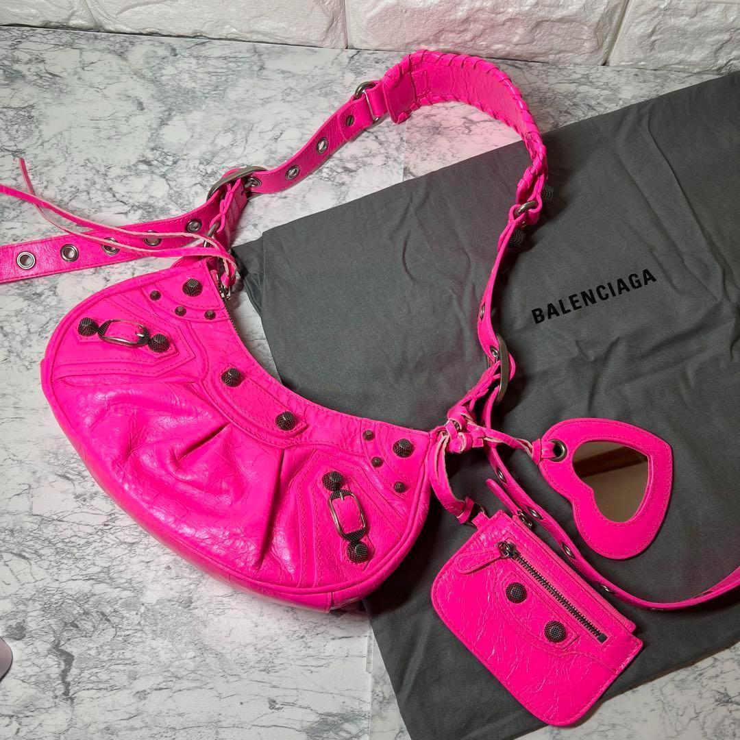 BALENCIAGA ピンク レザー ショルダーバッグ