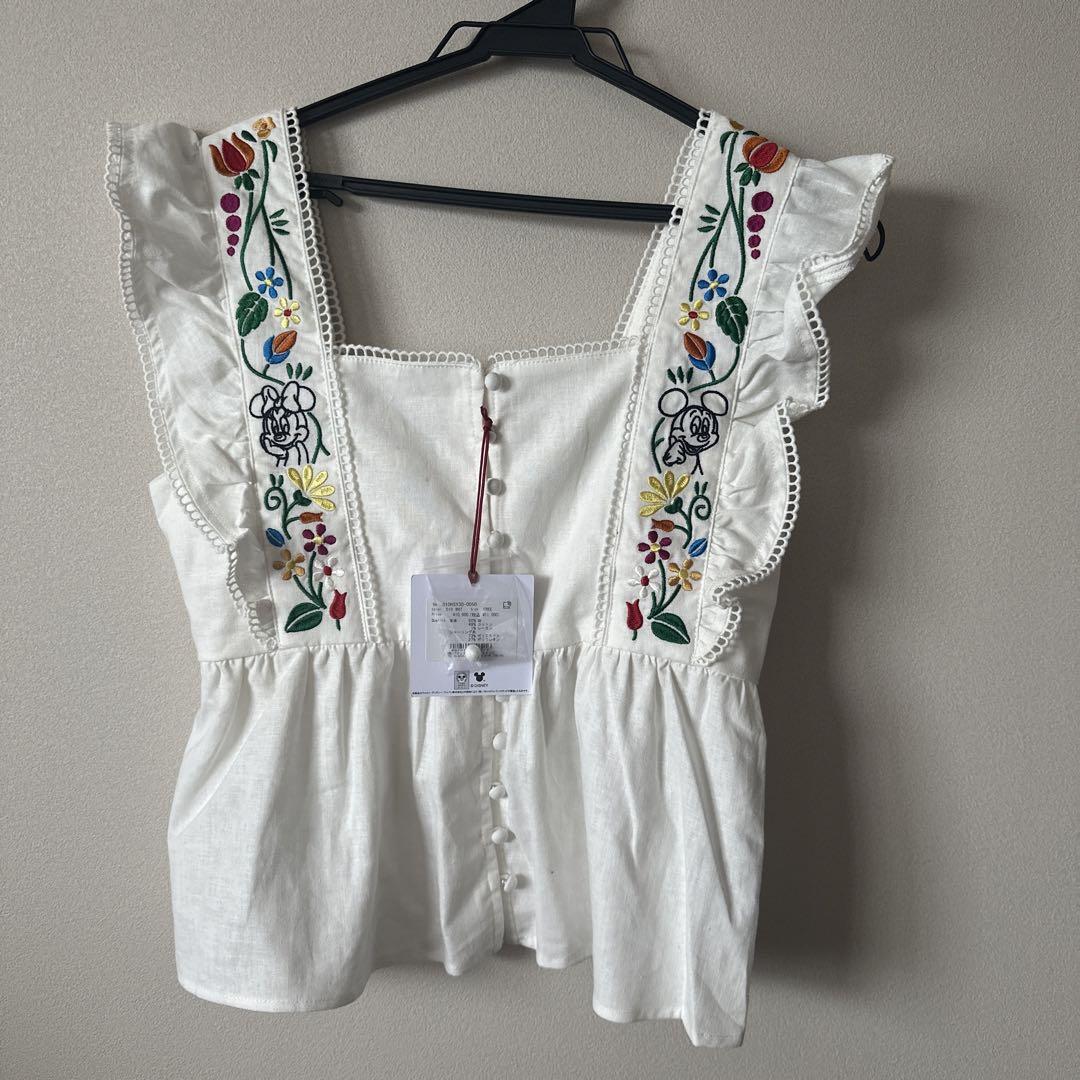 新品 MOUSSY ディズニー MD EMBROIDERY ブラウス（ホワイト）