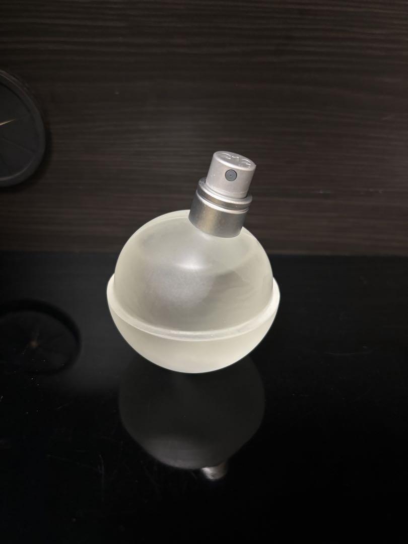 【店舗購入品】CAROLINA HERRERAキャロライナヘレラ212 50ml
