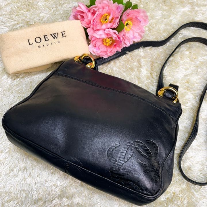 ロエベ ショルダーバッグ ナッパレザー アナグラム ロゴ ゴールド 金具