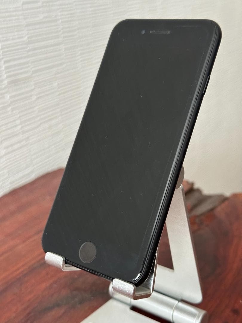 SIMフリー iPhone SE 第2世代 64GBApple