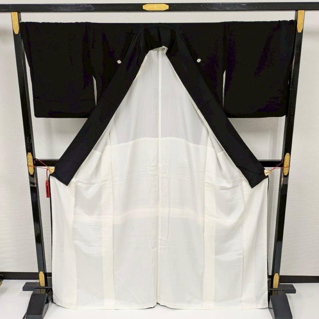 宝尽くし 裄70 金彩 唐草 七宝 五つ紋 比翼付き 黒留袖 着物 T-7339 宝尽くし 裄70 金彩 唐草 七宝 五つ紋 比翼付き 黒留袖 着物 T-7339