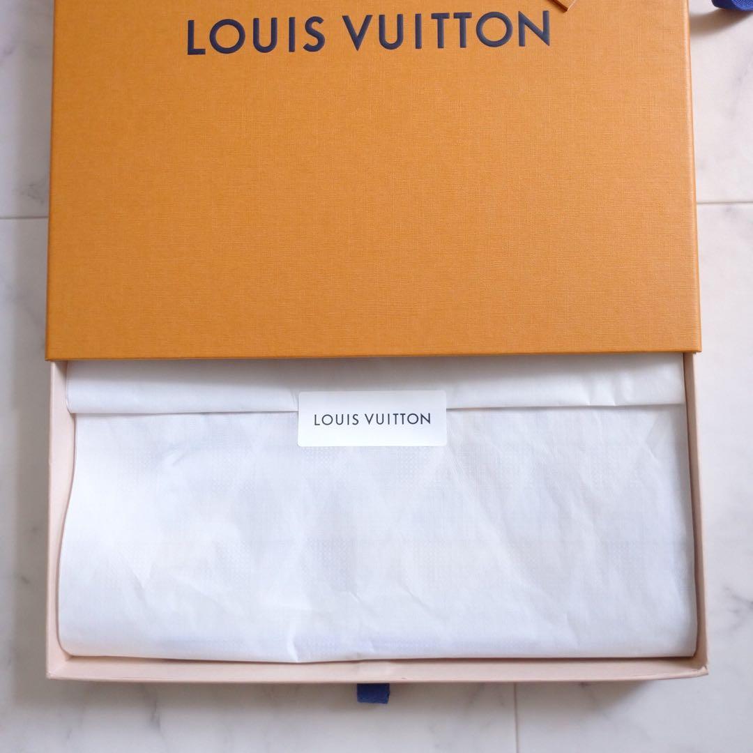 期間限定で再値下げ【美品】 ルイヴィトン スカーフ カレ 期間限定で再値下げ【美品】 ルイヴィトン スカーフ カレ