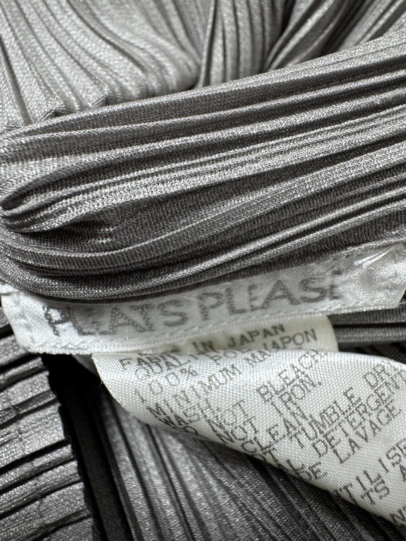 良品　プリーツプリーズ　イッセイミヤケ　タンクトップｗ7225-0910-①-①