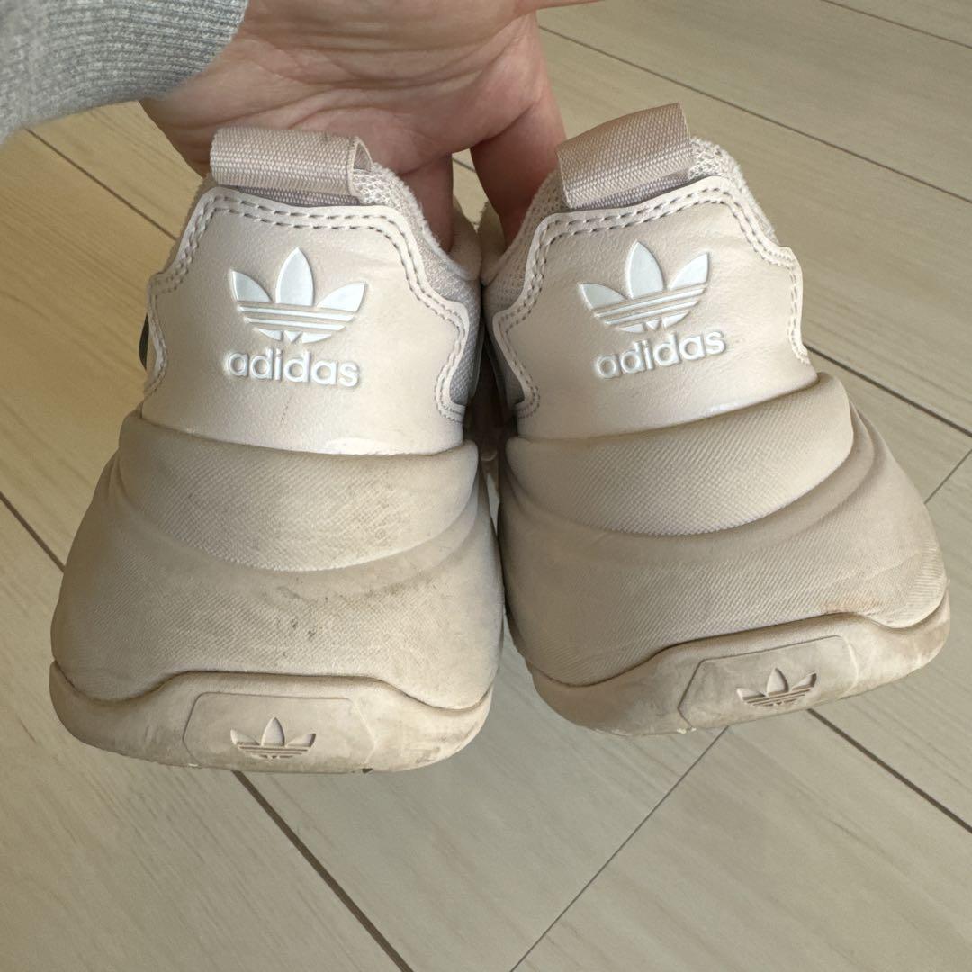 adidas 22.5cm オズガイア　厚底スニーカー Ozgaia
