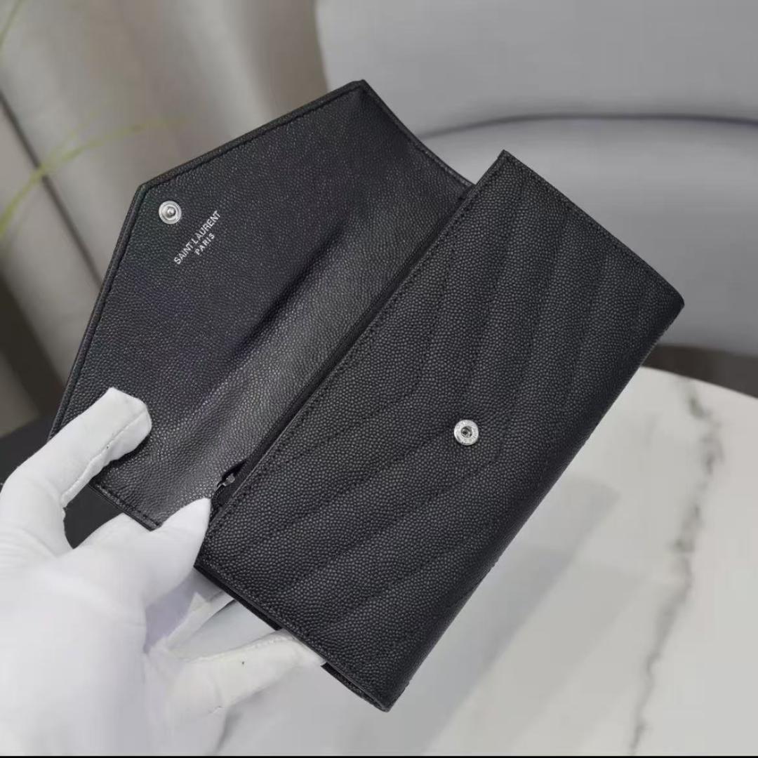 Yves Saint Laurent ブラック クラッチバッグ