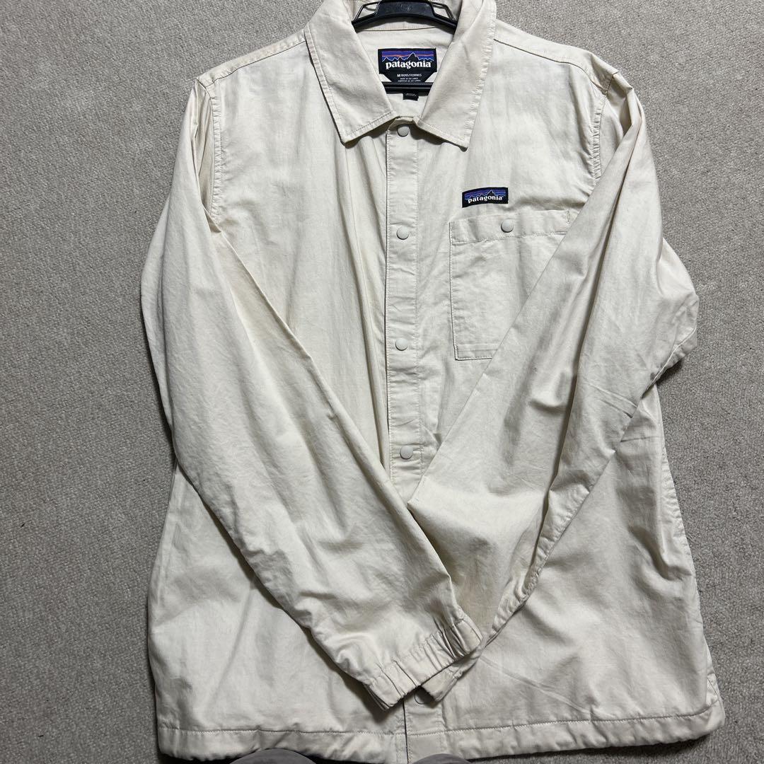 patagonia アイボリー春アウター