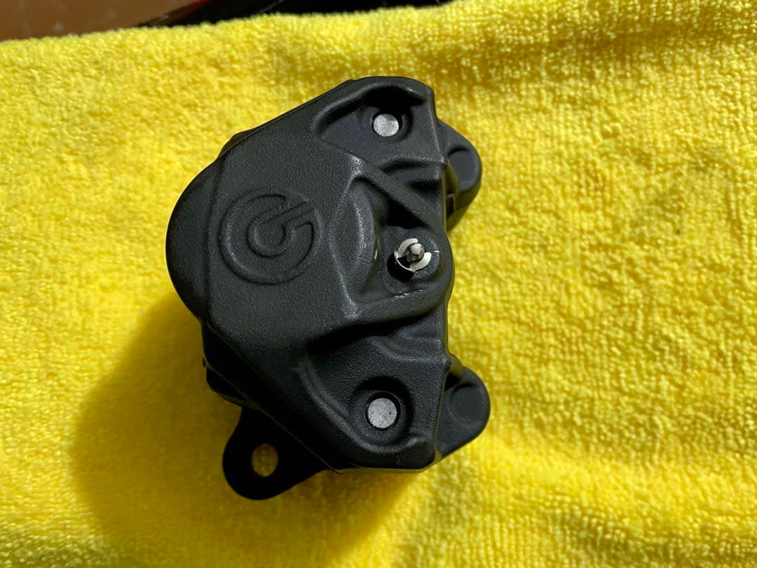 Brembo 新カニキャリパー 84mm中古品 Brembo 新カニキャリパー 84mm中古品