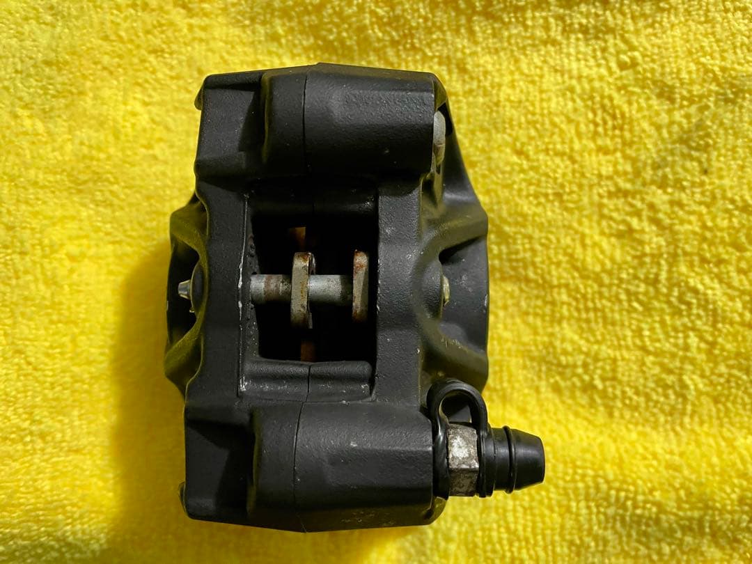 Brembo 新カニキャリパー 84mm中古品 Brembo 新カニキャリパー 84mm中古品