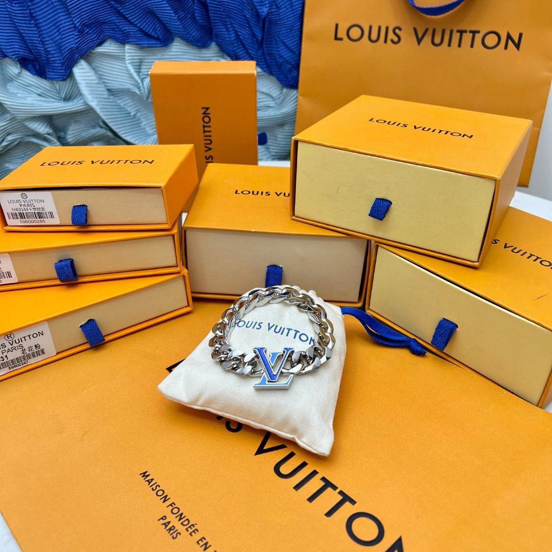LOUIS VUITTON メンズブレスレットです22CM
