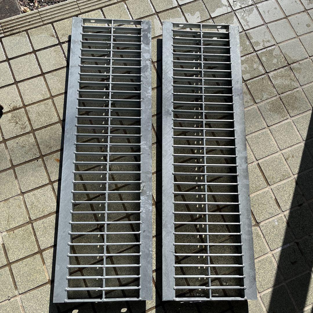 グレーチング２４０　Ｕ字溝用　２枚セット