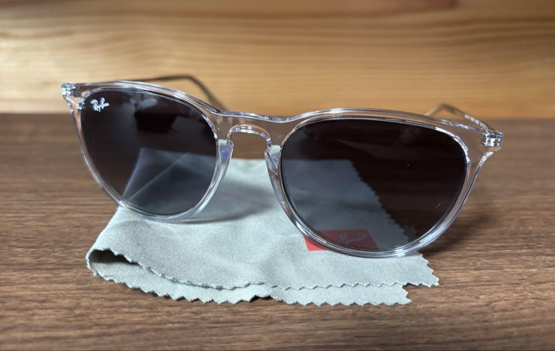 Ray-Ban サングラス小物