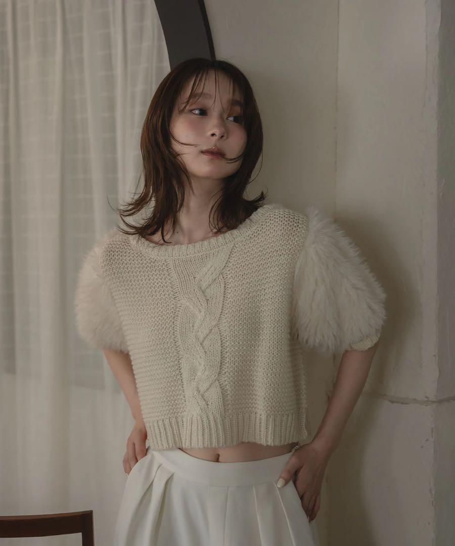 フェイクファースリーブケーブルニット