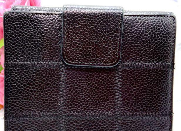 マニ様専用☆美品☆CHANELキャビアスキン二つ折り財布 画像2