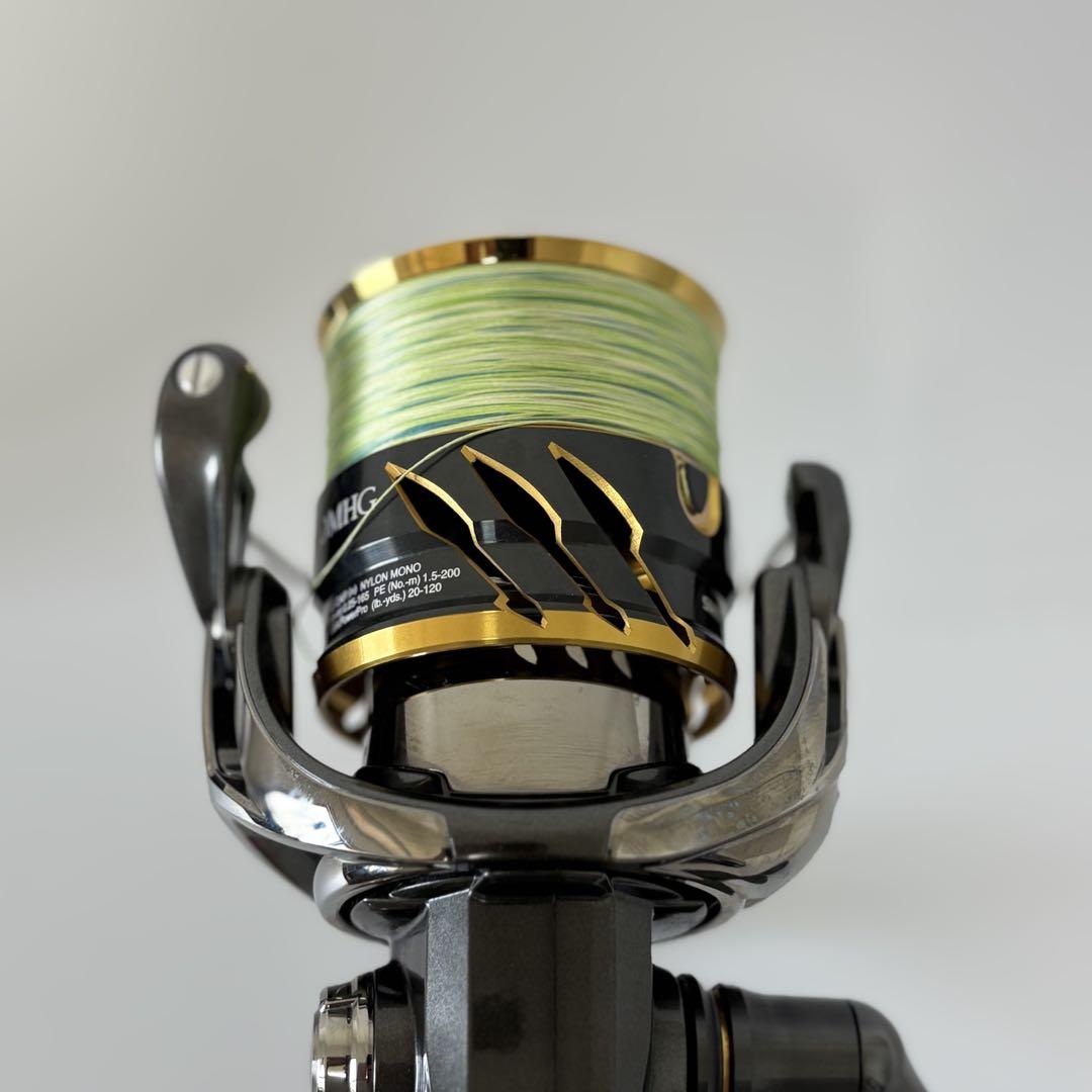 【美品】シマノ 20ツインパワー 4000MHG TWIN POWER