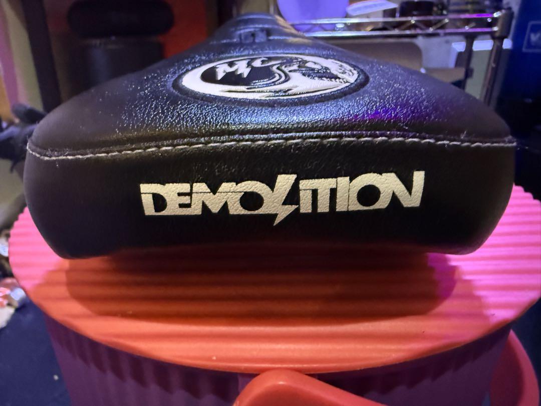 Demolition MC Seat ブラックサドル