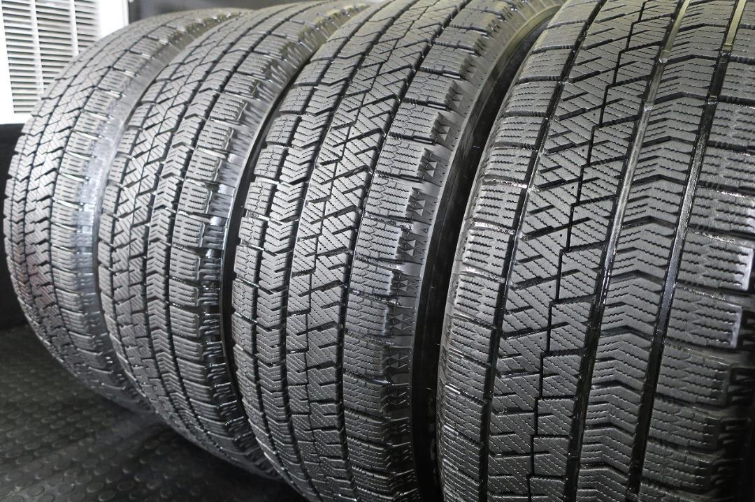 極上8~9分山 ブリヂストン スタッドレス 215/60R17 C-HRヴェゼル